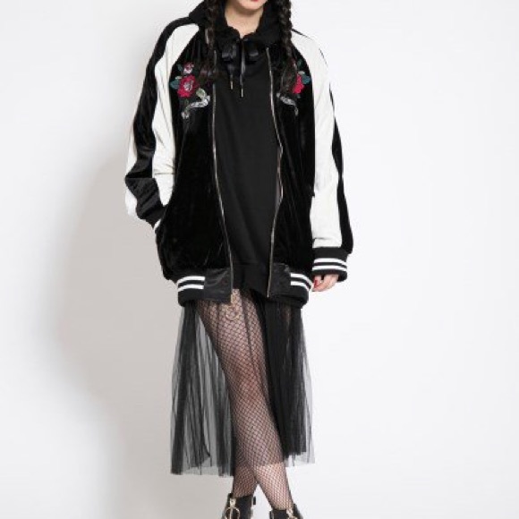 Black Sheer Pleated Tulle Maxi Skirt - Picture 8 of 8